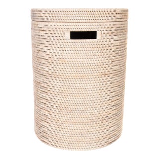 Artifacts Rattan Round Hamper with Lid in White Wash For Sale