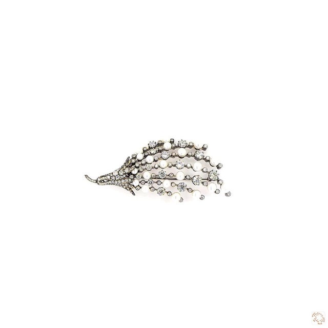 Art Deco Art Deco 9 Carat Pearl Diamond Gold Brooch For Sale - Image 3 of 9