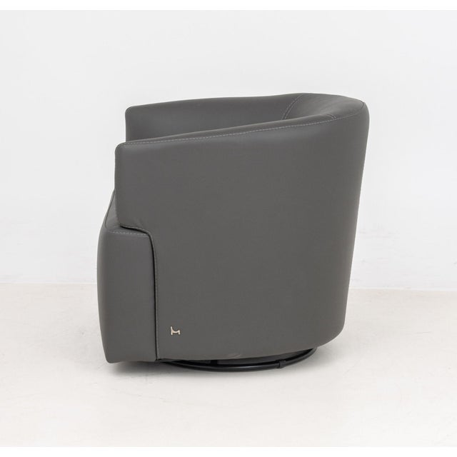 Early 21st Century Nicoletti Corona Leather Swivel Chair For Sale - Image 5 of 7