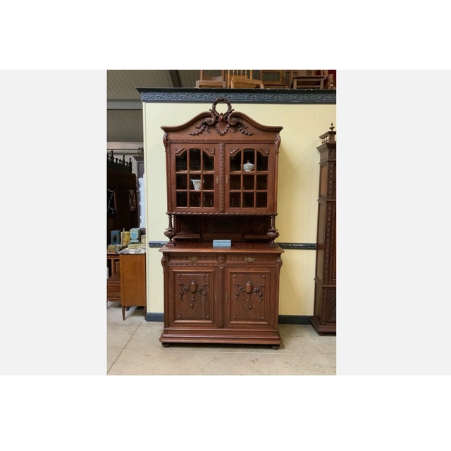 Age: circa 1900 Wood type: solid walnut, solid oak interior. Condition: very good, meticulously maintained, fully restored...