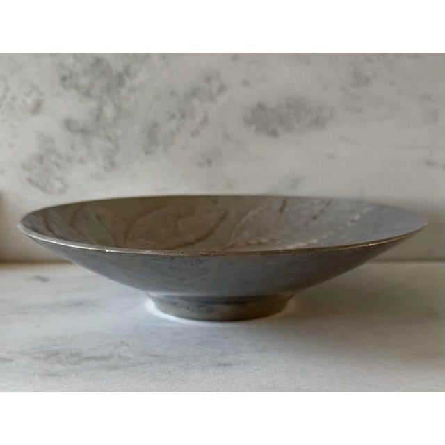 Traditional Vintage Large Hand Hammered Aluminum Bowl For Sale - Image 3 of 9