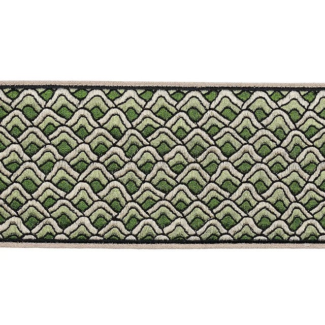 Schumacher Sample - Schumacher Sunrise Embroidery Tape in Emerald For Sale - Image 4 of 4