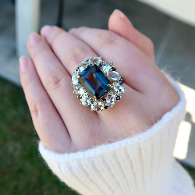 Nina Zhou London Blue Topaz Aquamarine Sapphire Cocktail Ring in 14k Yellow Gold, size 4 For Sale In Los Angeles - Image 6 of 12