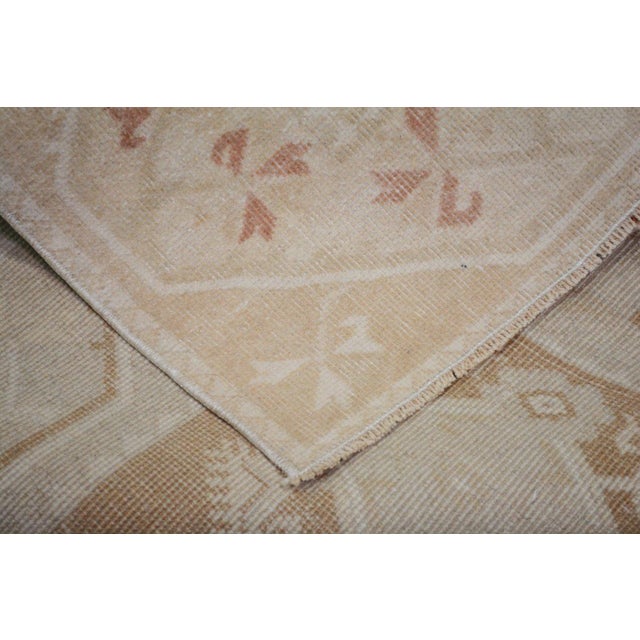 1950s Vintage Turkish Anatolian Hand Knotted Wool Rug, 3'9''x6'5'' For Sale - Image 5 of 6