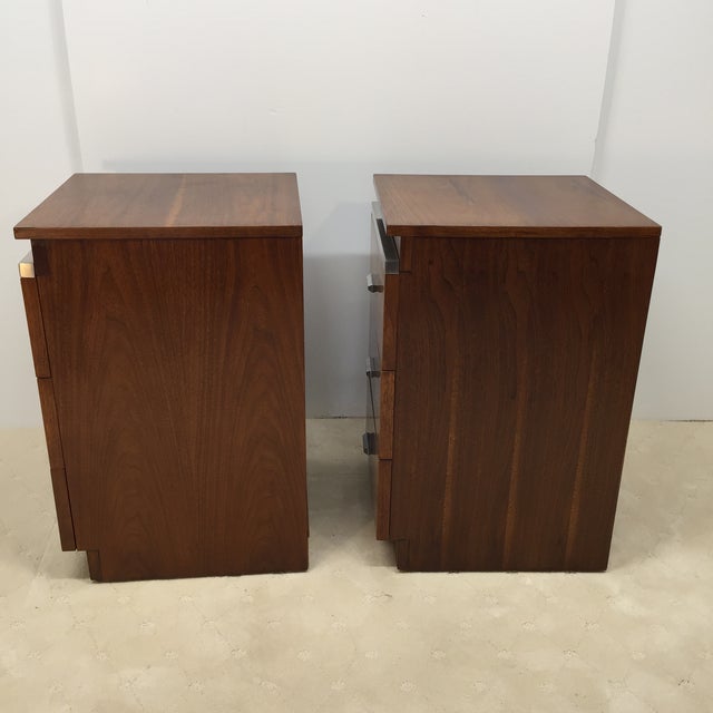 Wood Pair of Walnut Three Drawer Nightstands With Burl Fronts and Silver Accents by National Mt. Airy For Sale - Image 7 of 14
