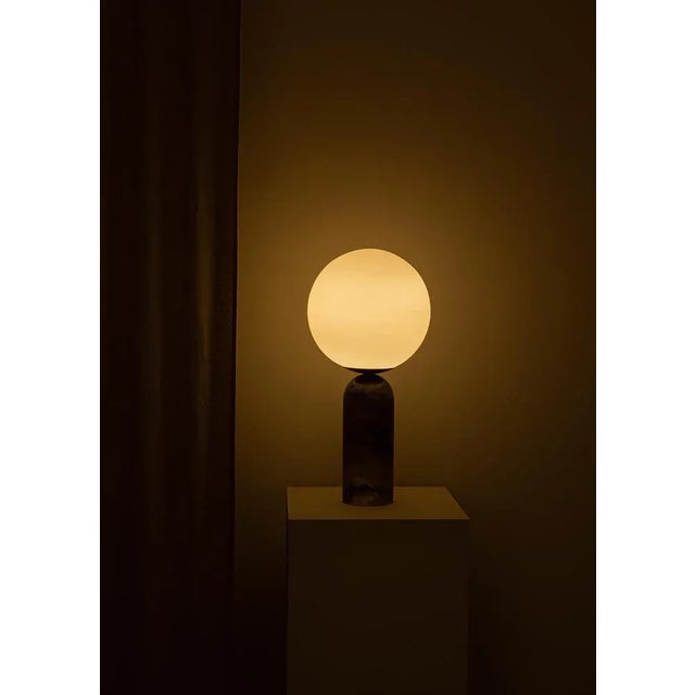 Tobacco Alabaster and Steel Atlas Table Lamp by Simone & Marcel For Sale - Image 4 of 5