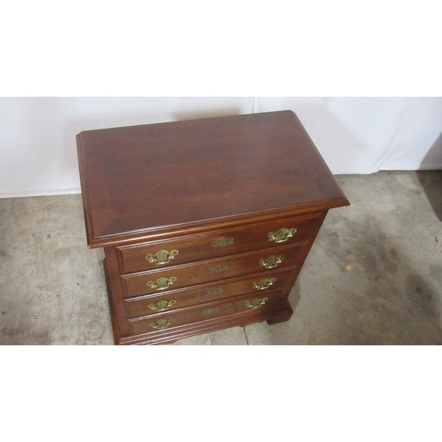 Traditional 1980s American Drew Cherry Nightstand Table Designer For Sale - Image 3 of 7