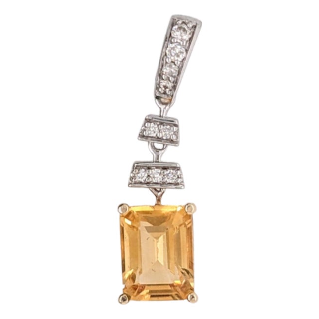 1.2Ct Citrine Pendant With Earth Mined Diamonds in Solid 14k Dual Gold, 8x6mm For Sale