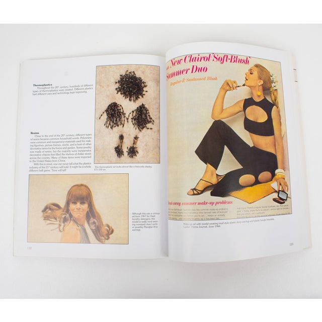 20th Century Plastic Jewelry, English Book by Roseann Ettinger, 2007 For Sale In Atlanta - Image 6 of 8
