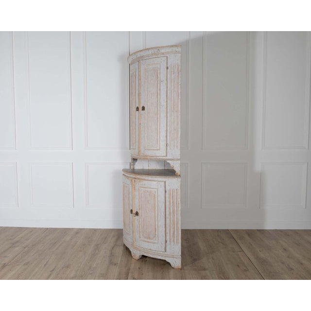 Wood 18th Century Swedish Gustavian Painted Corner Cabinet For Sale - Image 7 of 7