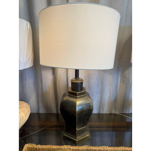 1950s Brass Chinoiserie Style Lamp For Sale - Image 5 of 5