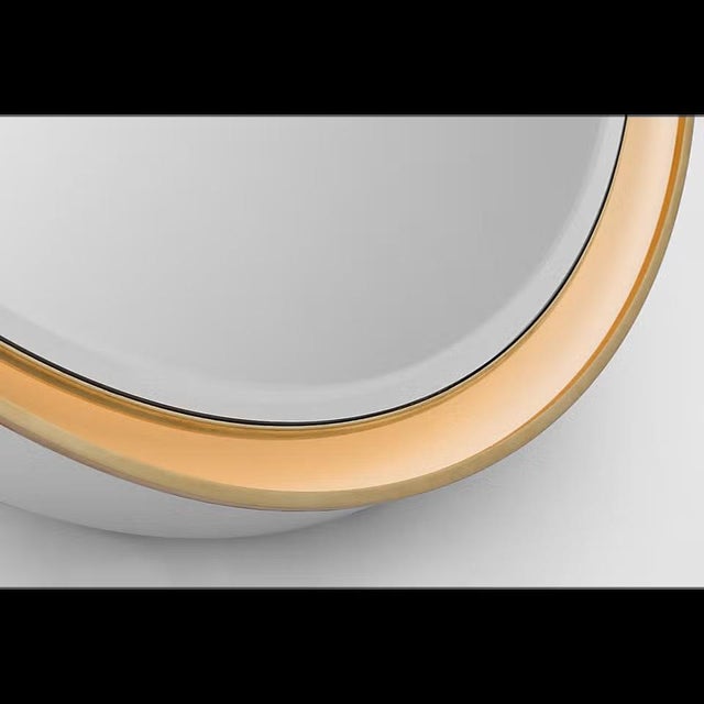 Visual Comfort Thomas O'Brien for Visual Comfort Signature Tricia 30" Illuminated Round Mirror in Matte White and Gild For Sale - Image 4 of 10