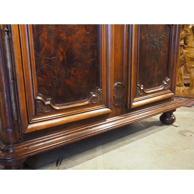 Spectacular Walnut and Burl Walnut Régence Armoire From Lyon, France, Circa 1715 For Sale In Dallas - Image 6 of 18