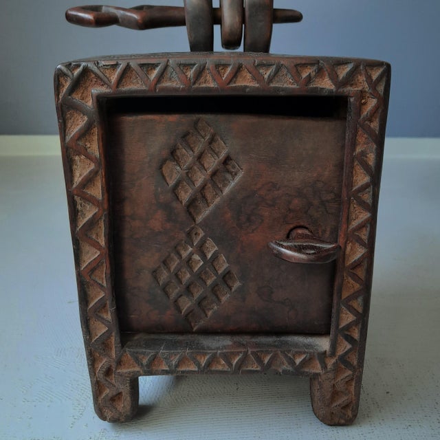 African Foldable Throne Chair, 1970s For Sale - Image 4 of 11