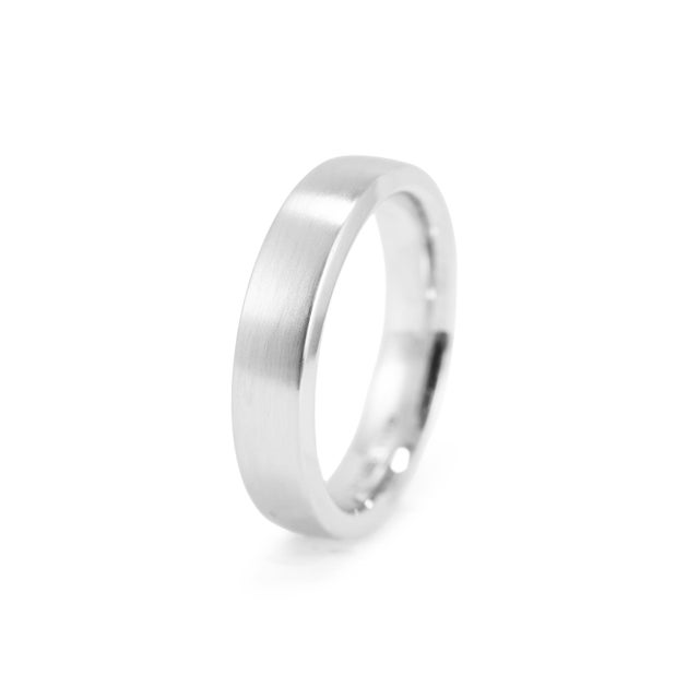 Tiffany and Co. Men’s Tiffany & Co. The Charles Tiffany Setting Platinum Satin Finish Band Ring, Size 8.5 For Sale - Image 4 of 9