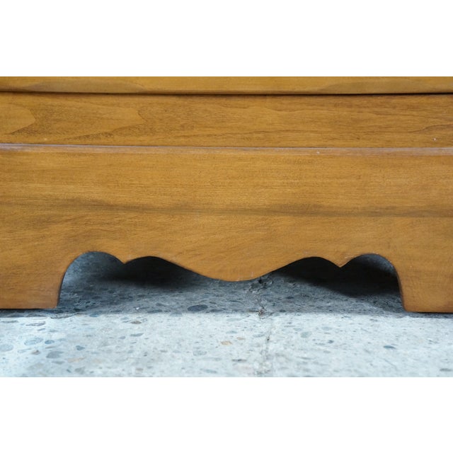 Vintage Early American Colonial Style Solid Maple Country Kneehole Desk 44" For Sale - Image 4 of 18