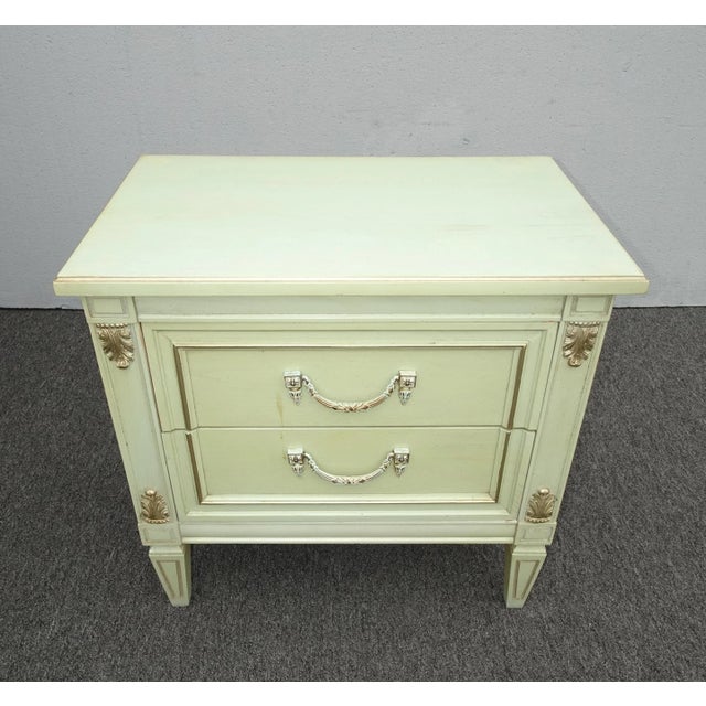 Gorgeous Nightstand in Good Vintage Condition. Solid and Firm. Wear is usual for its age. Please see the photos. Overall a...