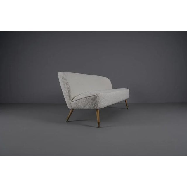 Mid-Century Modern White Boucle Upholstery Fabric Cocktail Sofa, 1950s For Sale - Image 3 of 9