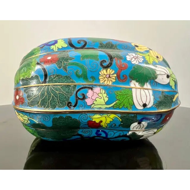 Vintage Oriental Chinese Cloisonné Squash Multicolor Vine & Floral Motif Box For Sale - Image 10 of 13