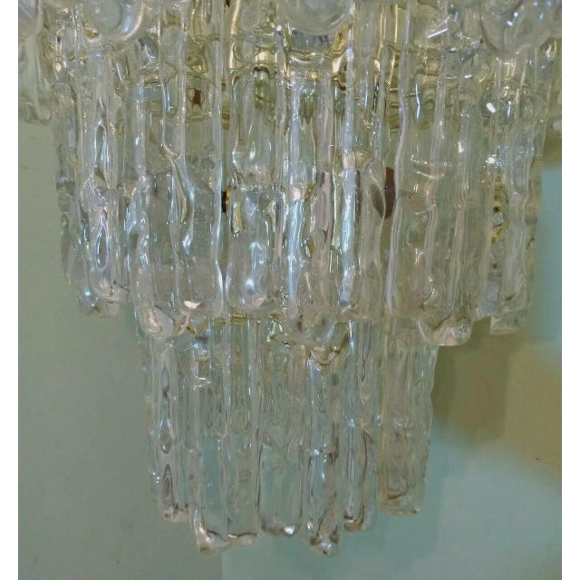 1970s Lucite & Brass Icicle Chandelier in the Style of Kalmar For Sale In New York - Image 6 of 13