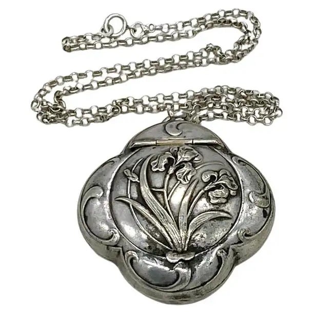 Late 19th Century Antique Art Nouveau Silver Gilt Chatelaine Box, Austria, C. 1890-1900 For Sale - Image 5 of 6
