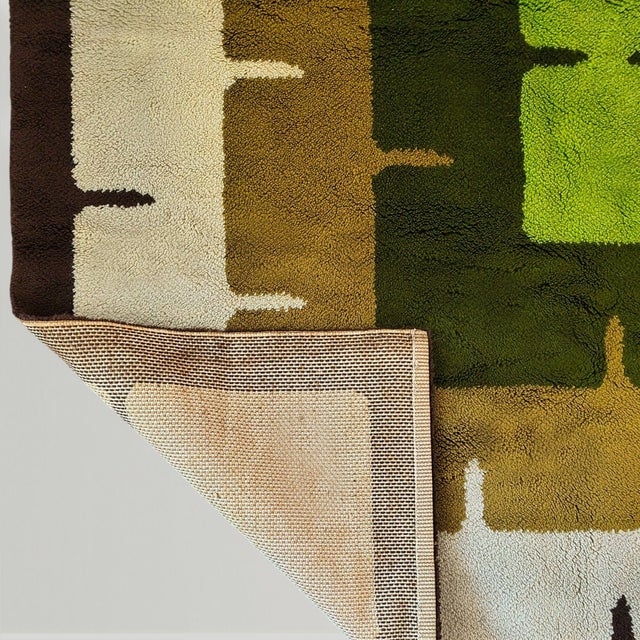 Space Age Geometric Rug in Wool, Italy, 1970s For Sale - Image 13 of 14