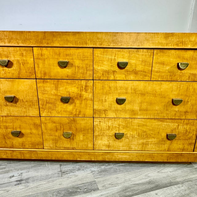 White Ash Burl 11 Drawer Low Dresser by Lane Altivista For Sale - Image 9 of 12