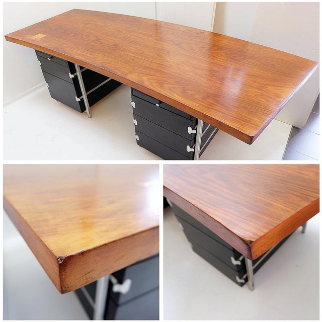 Mid-Century Modern Desk with Bergwood Drawer Units and Wood Veneer Boomerang Top, 1970s For Sale - Image 3 of 16