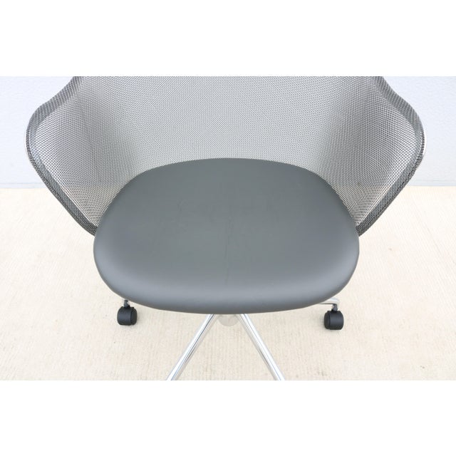 Italian Modern Antonio Citterio for B&b Italia Iuta Swivel Desk Task Chair, Gray Leather For Sale - Image 12 of 18