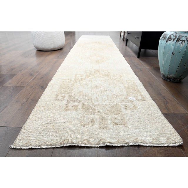 1970s 1970s Vintage Turkish Handmade Wool Cotton Beige Runner Rug For Sale - Image 5 of 11