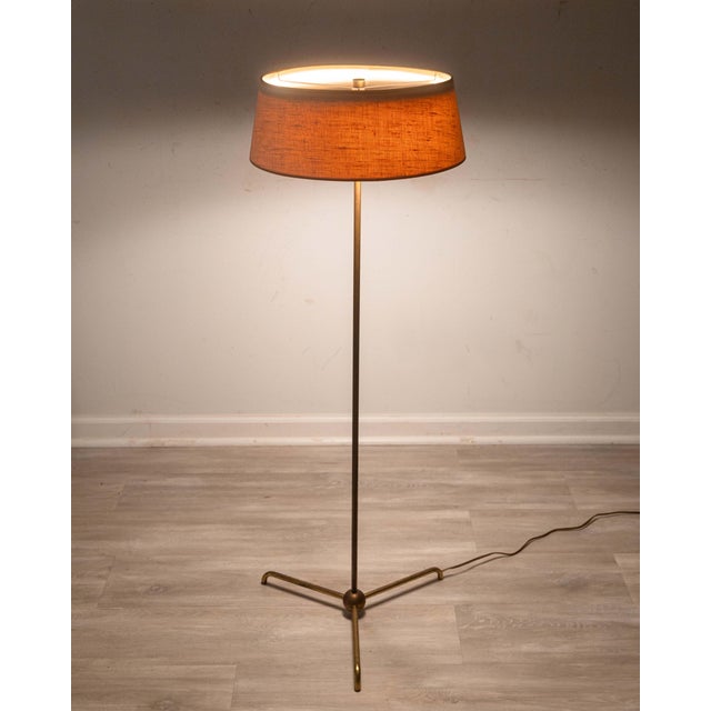 1950s t.h. Robsjohn-Gibbings Brass Floor Lamp for Hansen Lighting New York Circa 1950s For Sale - Image 5 of 9