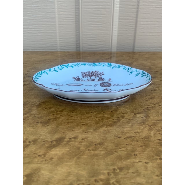 French Country Vintage Mottahedeh Porcelain Garden Themed Catchall Dish For Sale - Image 3 of 4