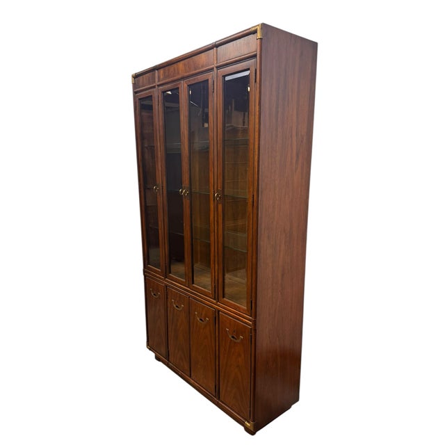 1970s Vintage Drexel Heritage Accolade II Collection Campaign Style Walnut China / Display Cabinet For Sale - Image 5 of 12