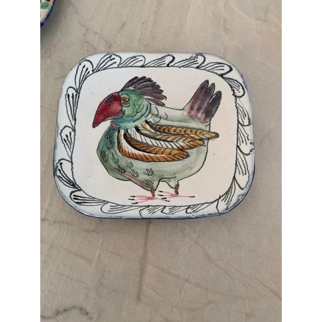 White Late 20th Century Suki Diamond-Signed Stoneware Wall Plates Featuring Farm Animals, Set of 6 For Sale - Image 8 of 10
