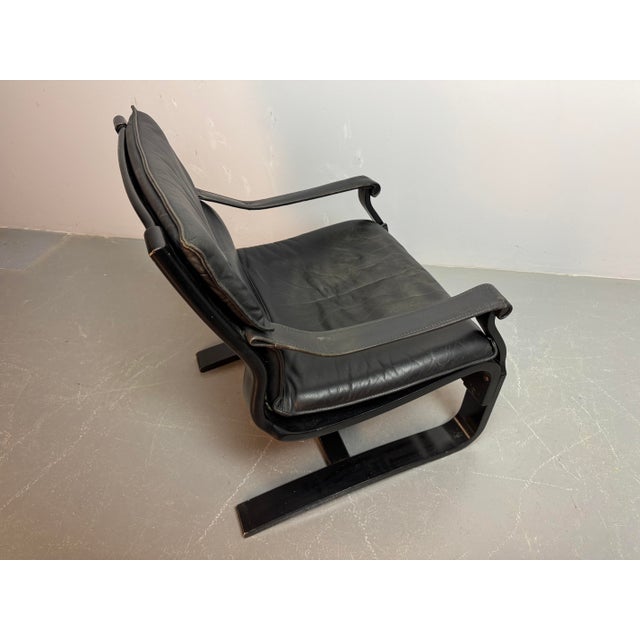 Mid-Century Black Leather Armchairs with Black Lacquered Wooden Frames by Åke Fribytter for Nelo, Sweden, 1970s, Set of 2 For Sale - Image 9 of 13