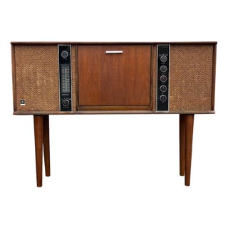 Vintage Mid Century Stereo Console by GE/General Electric-Bluetooth Ready! For Sale