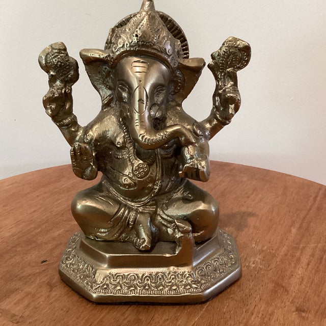 Vintage Handcrafted Solid Brass Hindu God Lord Ganesha Statue Sitting on the Lotus For Sale - Image 11 of 12