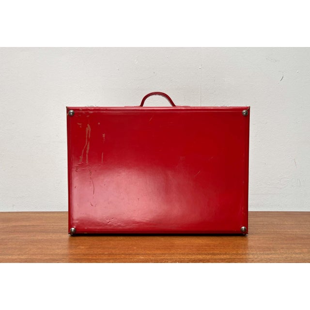 Mid-Century Modern German Red Beauty Vanity Mirror Case, 1960s For Sale - Image 11 of 18