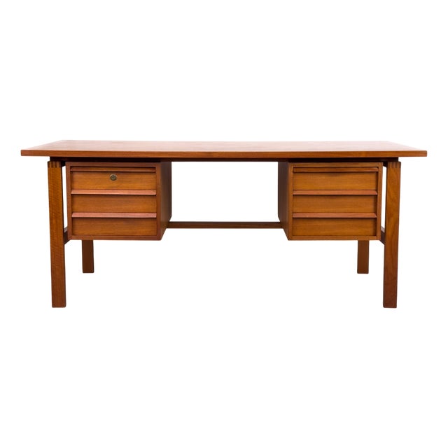 Mid-Century Modern Teak Desk by Svend Åge Madsen for Sigurd Hansen, 1960s For Sale