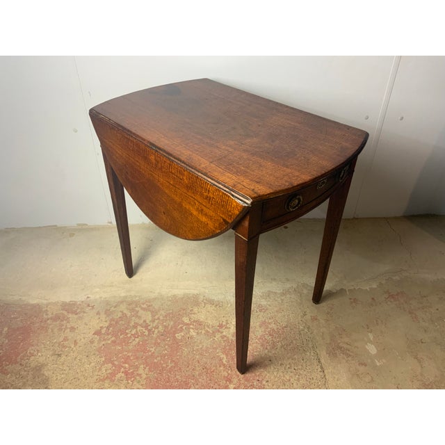Late 18th Century George 111 Fiddleback Walnut Pembroke Table For Sale - Image 11 of 17