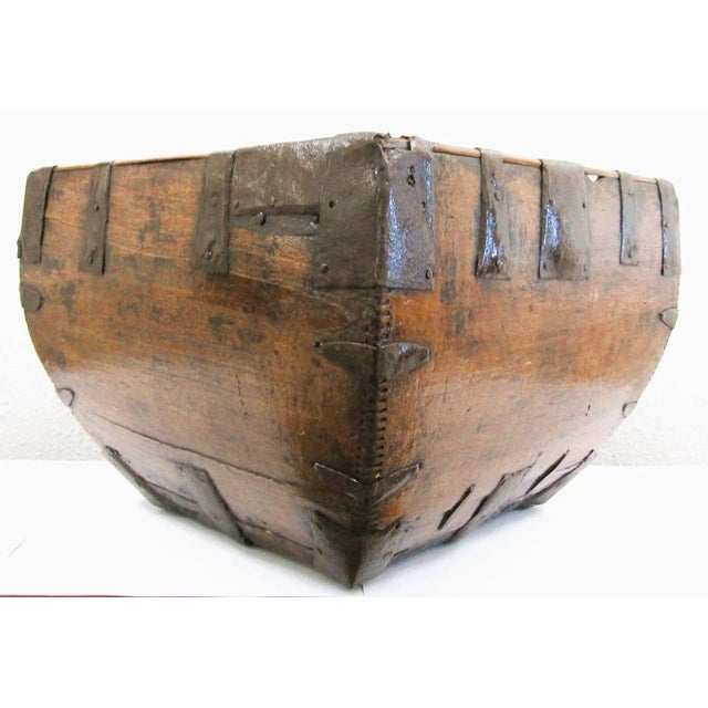 Late 19th Century Antique Chinese Primitive Wood and Iron Rice Grain Harvest Basket Bucket Trug For Sale - Image 4 of 9