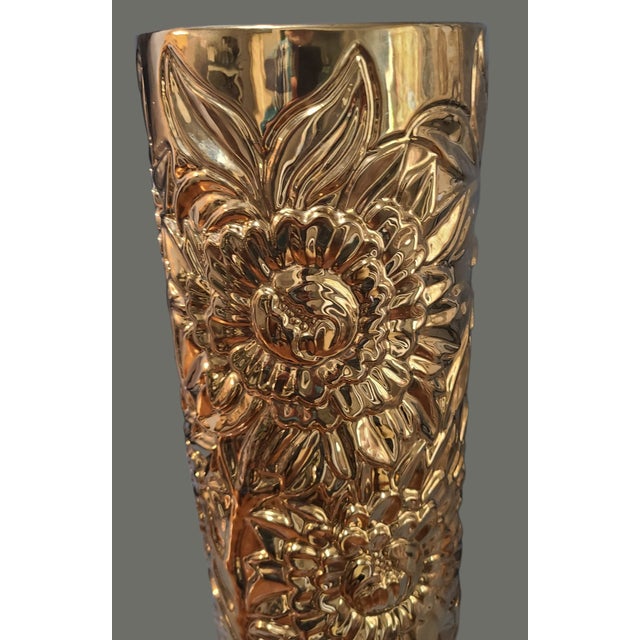 Late 20th Century Hollywood Regency Gold Embossed Ceramic Floral Umbrella Cane Vase Stand For Sale - Image 4 of 10