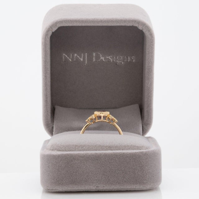 Purple Spinel Ring With Earth-Mined Diamond Accents: Solid 14k Gold, Size 6.75 For Sale - Image 4 of 9