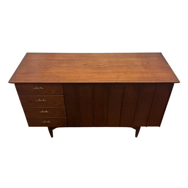 Wood Vintage Mid Century Modern Style Honderich Furniture Walnut & Cedar Lined Trunk / Blanket Chest For Sale - Image 7 of 12