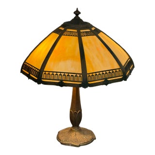 Arrow Lighting Vintage Tiffany-Style Amber Slag Glass Table Lamp, Vintage For Sale