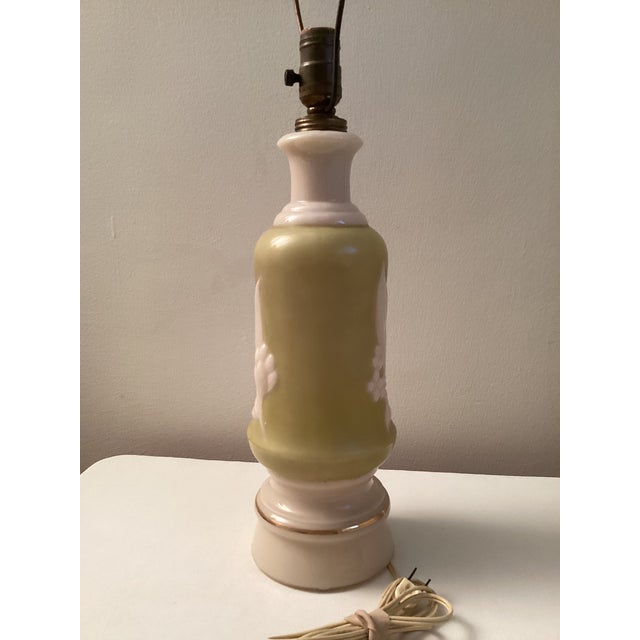 Glass 1940s Cream and Green Aladdin Alacite Glass Lamp For Sale - Image 7 of 13