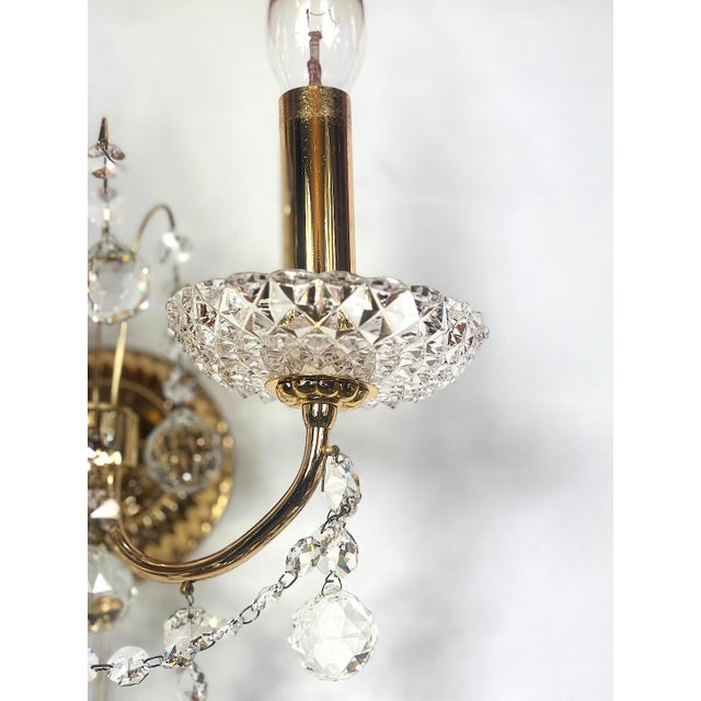 24k Gold-Plated Brass and Lead Crystal Wall Lamp from Schröder, 1970s For Sale - Image 4 of 9
