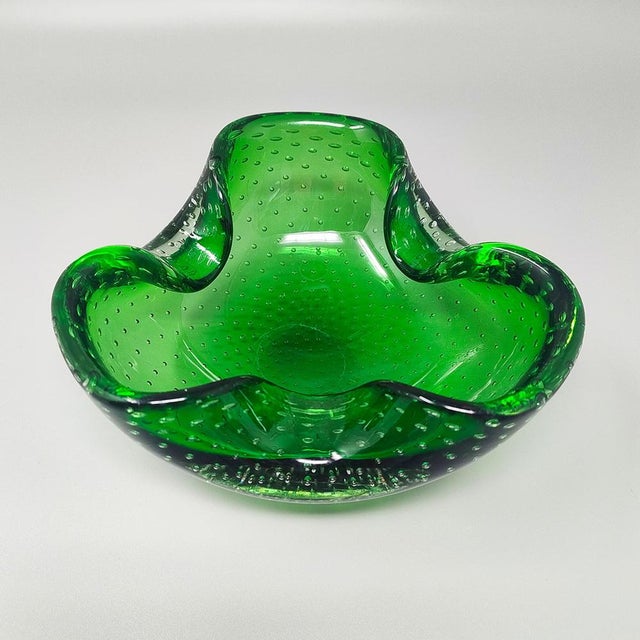 1960s Gorgeous large green ashtray or catchall by Flavio Poli for Seguso in Murano sommerso glass. Made in Italy The item...