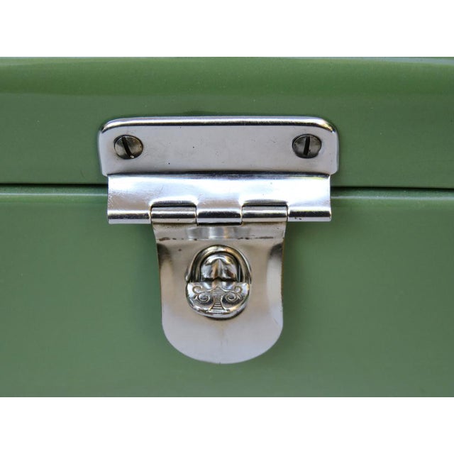 Metal Antique Art Nouveau Lunch Box in Green and Chrome-Plated, 1890s For Sale - Image 7 of 11