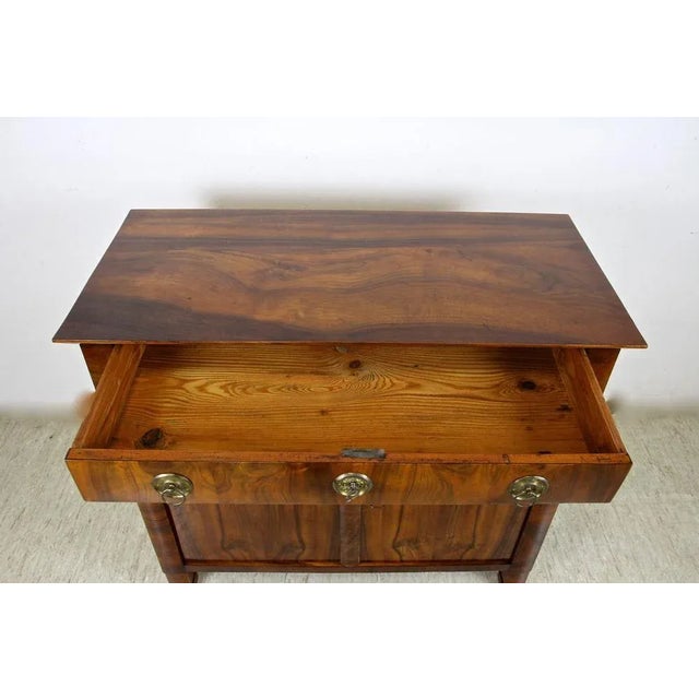 Biedermeier Nutwood Commode, Austria, 1830s For Sale - Image 5 of 14